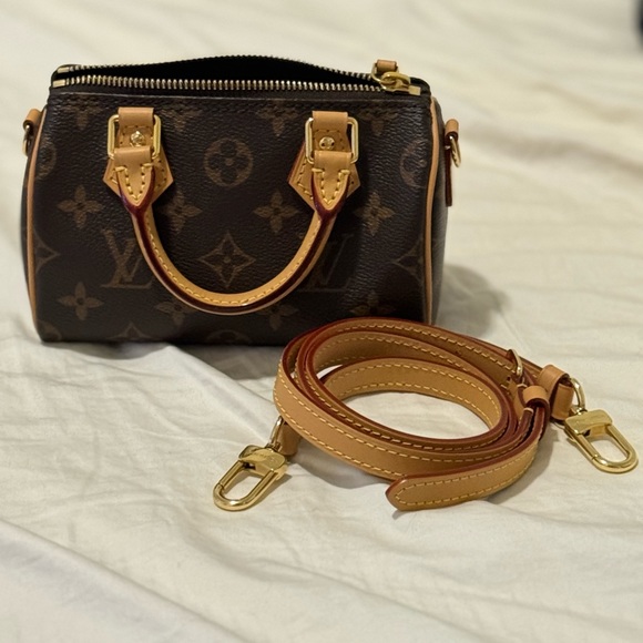Louis Vuitton Nano Speedy - Picture 3 of 11